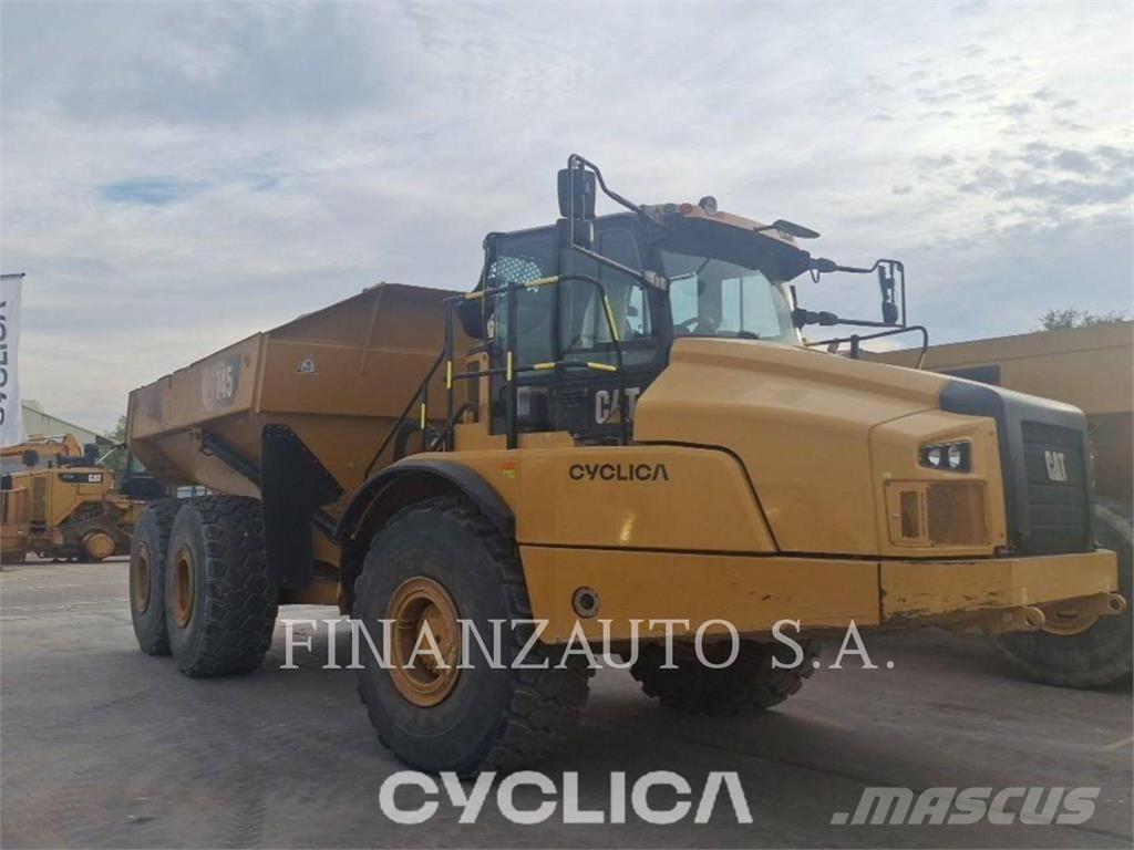 CAT 745 铰接式自卸车
