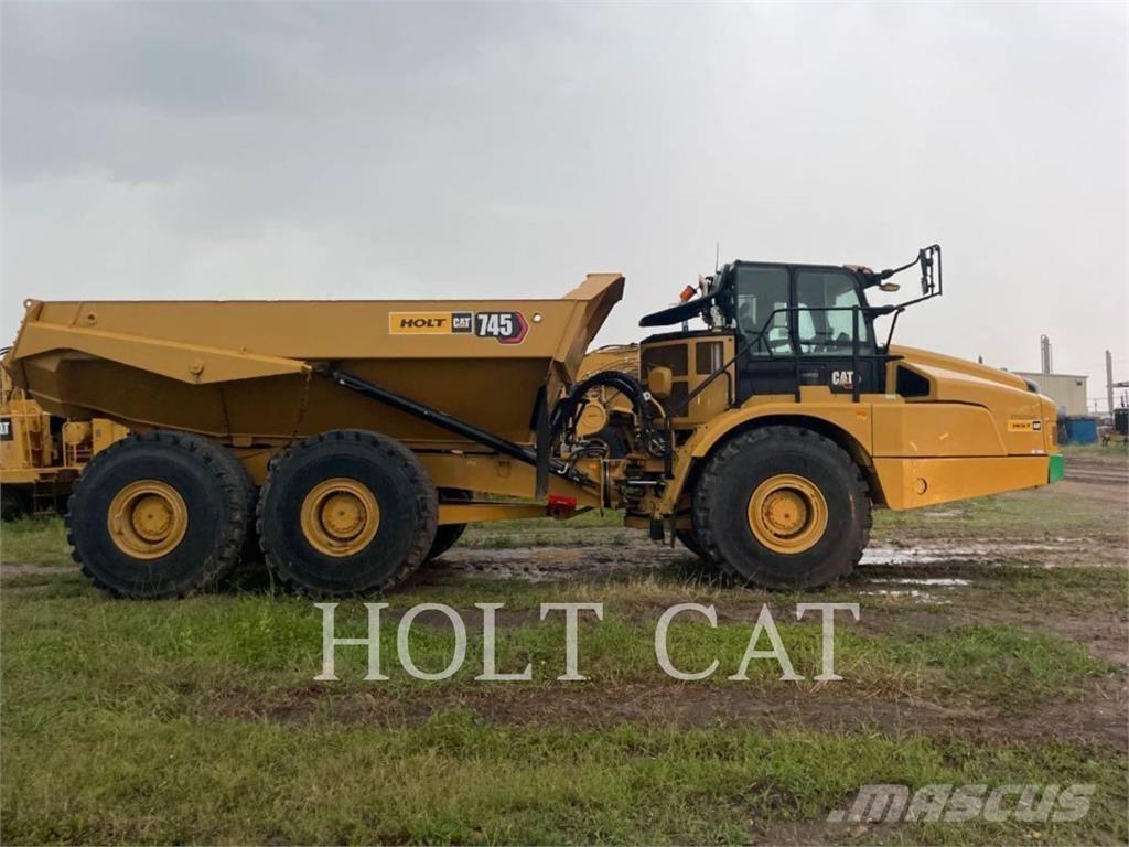 CAT 745 铰接式自卸车