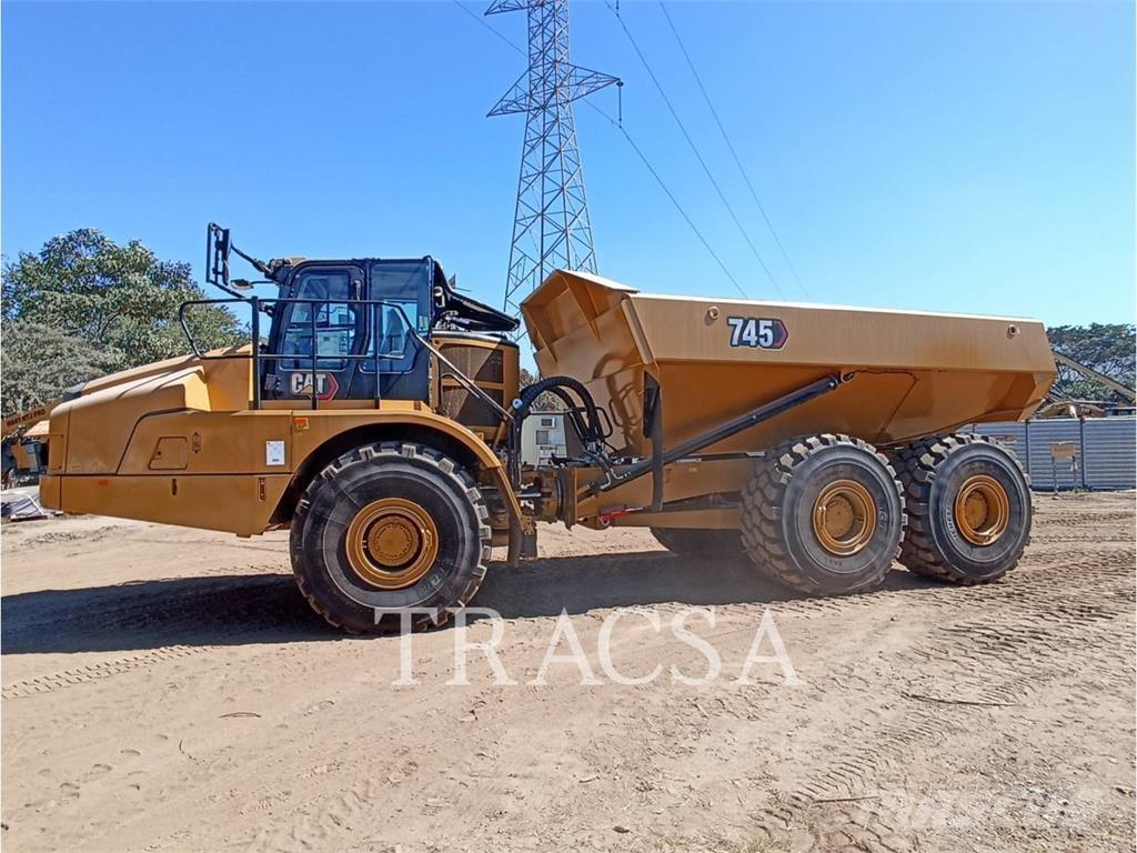 CAT 745 铰接式自卸车