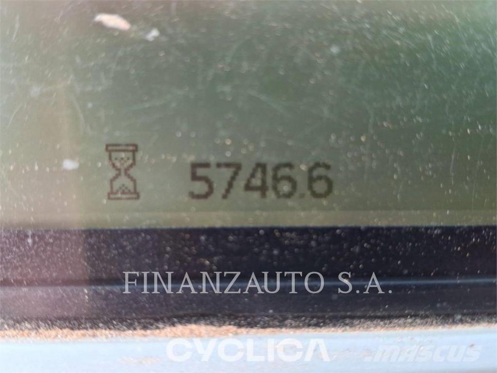 CAT 745 铰接式自卸车