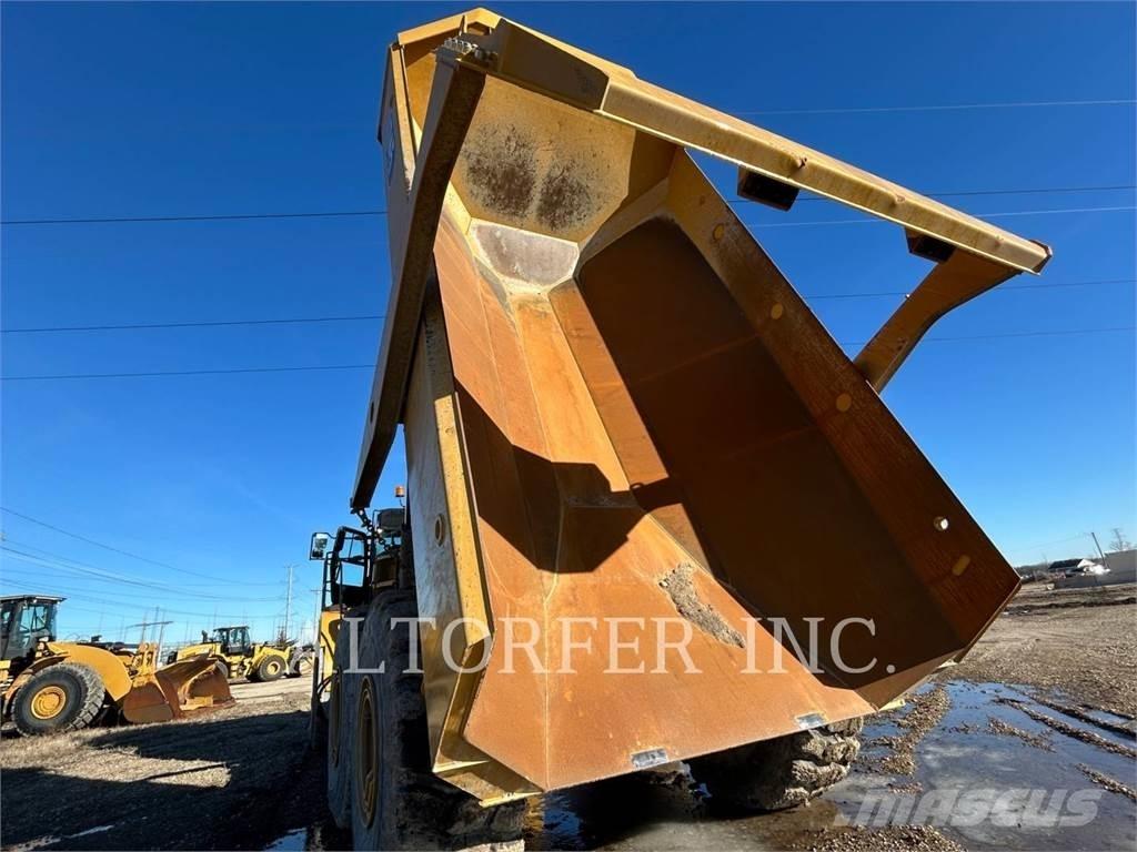 CAT 745-04 铰接式自卸车