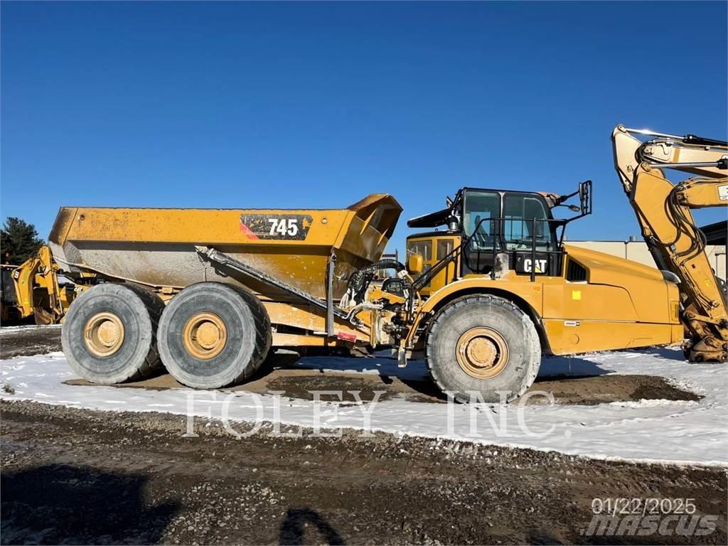 CAT 745-04 铰接式自卸车