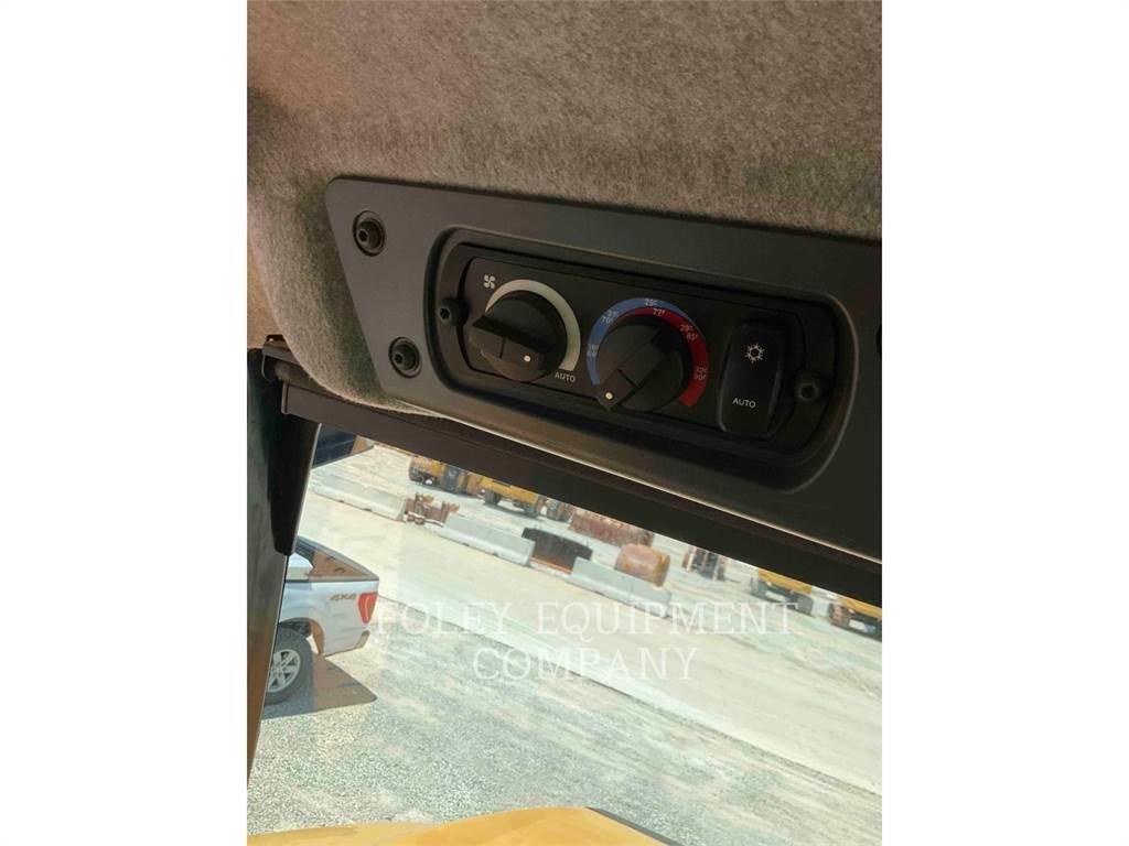 CAT 745-04 铰接式自卸车