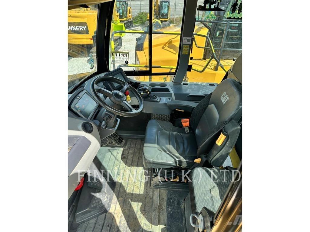 CAT 745-04 铰接式自卸车