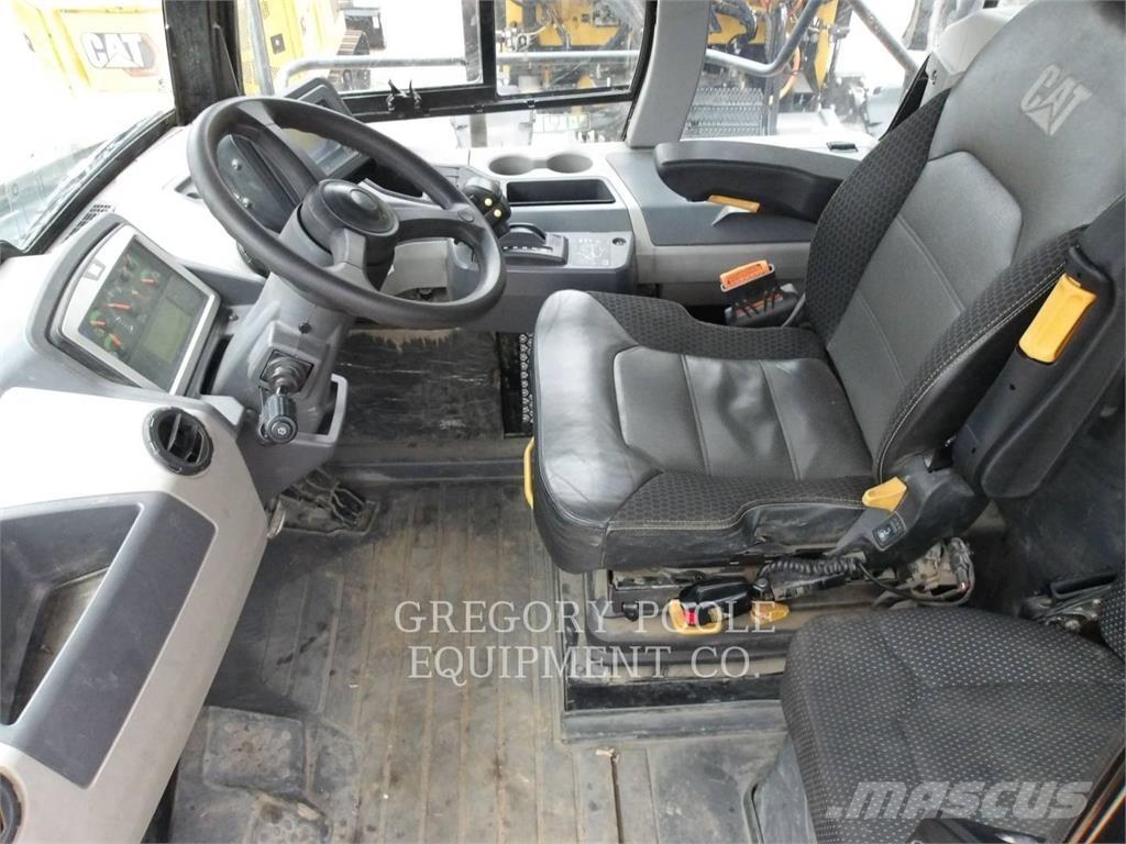 CAT 745-04 铰接式自卸车