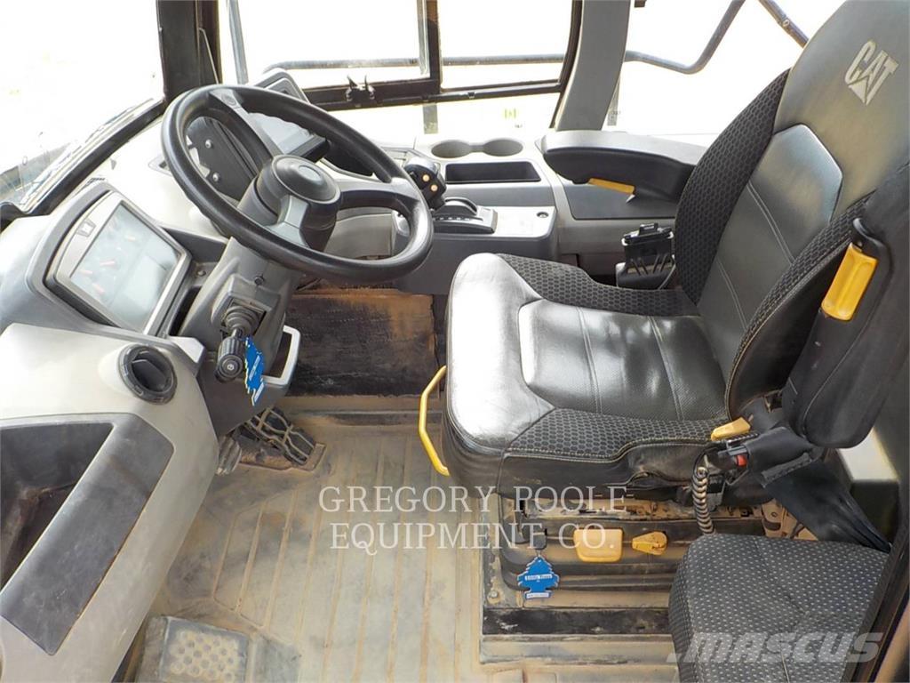 CAT 745-04 铰接式自卸车