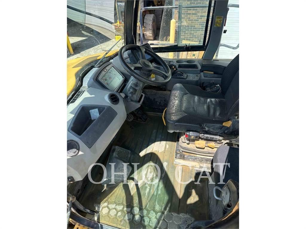 CAT 745-04A 铰接式自卸车