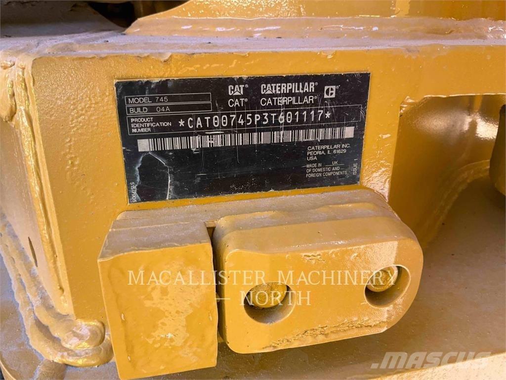 CAT 745 T 铰接式自卸车