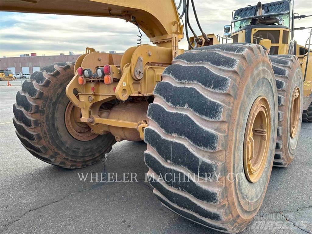 CAT 745 W/PAN 铰接式自卸车