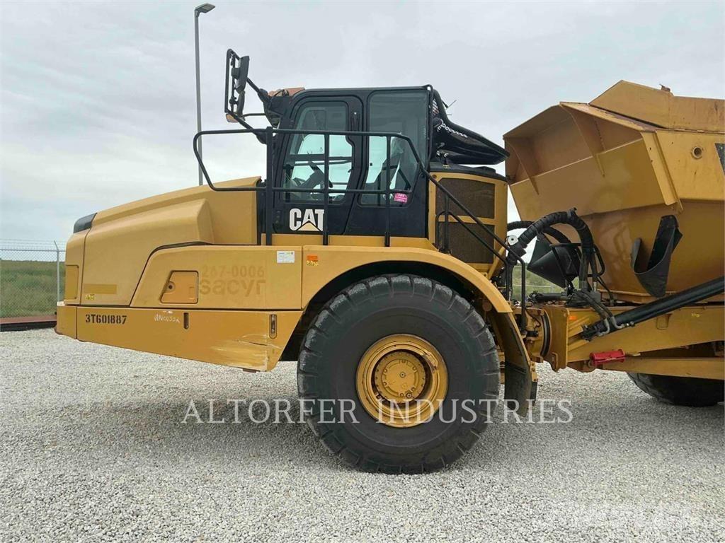 CAT 74504 铰接式自卸车