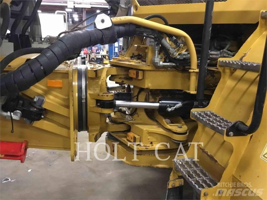 CAT 74504 铰接式自卸车