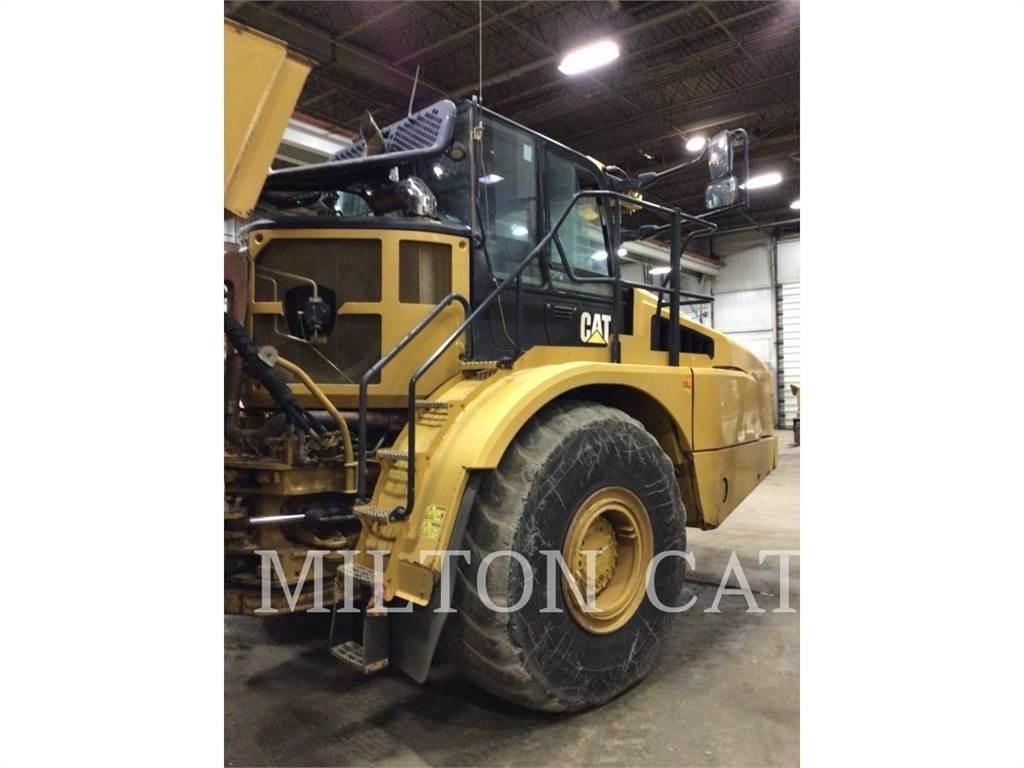 CAT 74504 铰接式自卸车