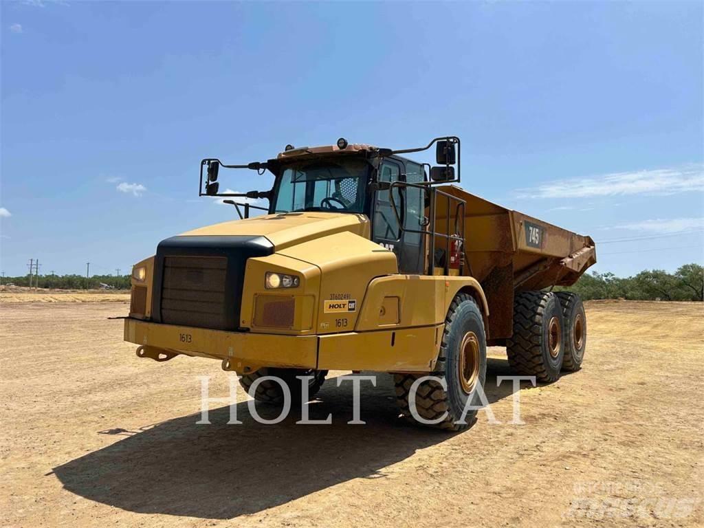 CAT 74504 铰接式自卸车