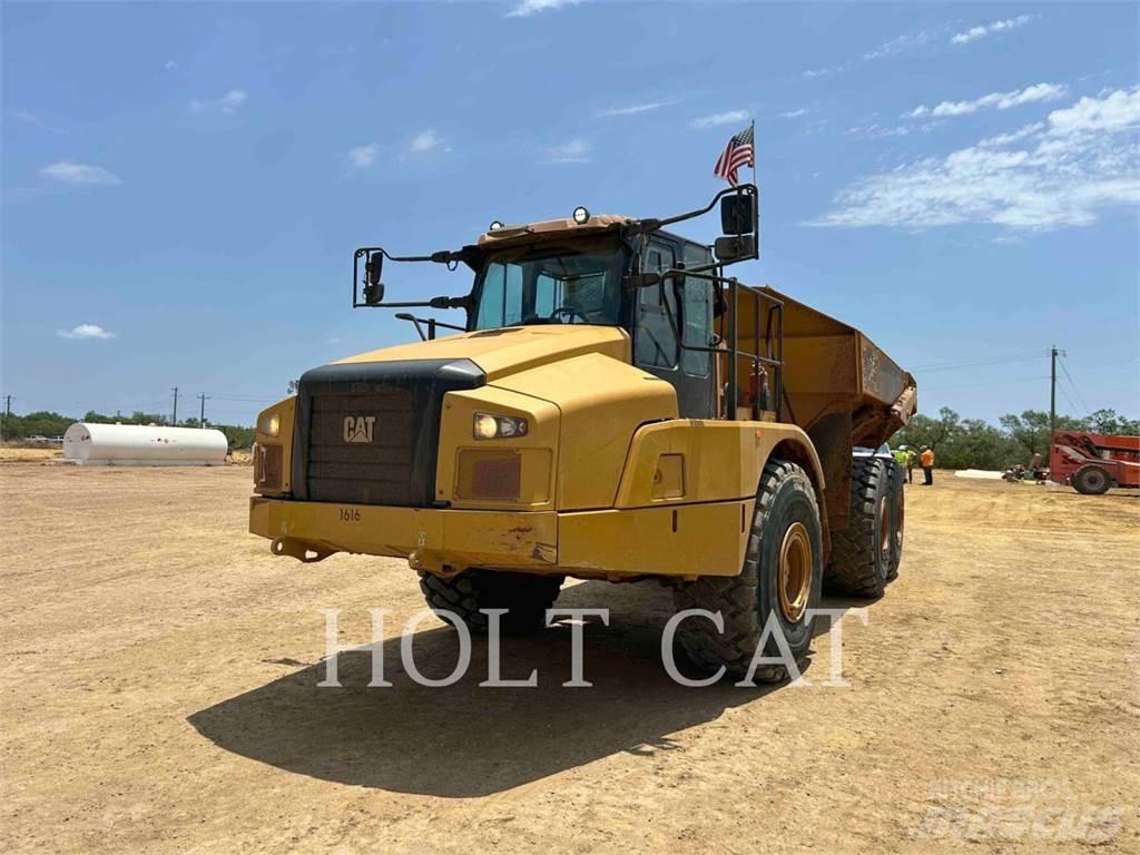 CAT 74504 铰接式自卸车