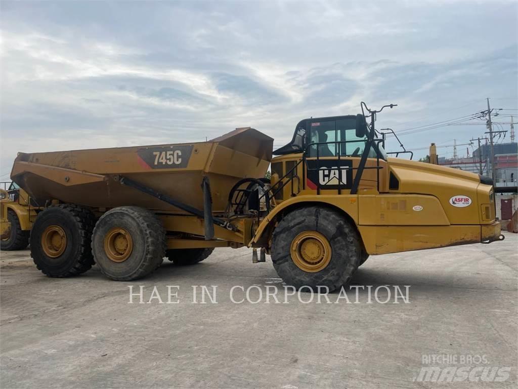 CAT 745C 铰接式自卸车