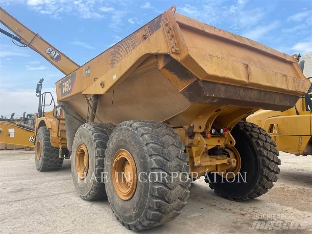 CAT 745C 铰接式自卸车