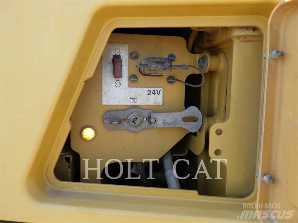CAT 745C 铰接式自卸车