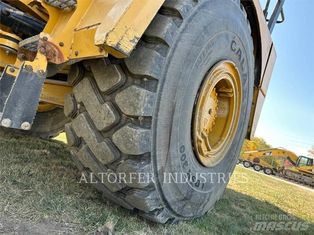 CAT 745C 铰接式自卸车
