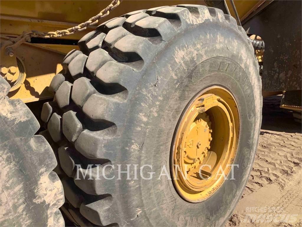 CAT 745C T 铰接式自卸车