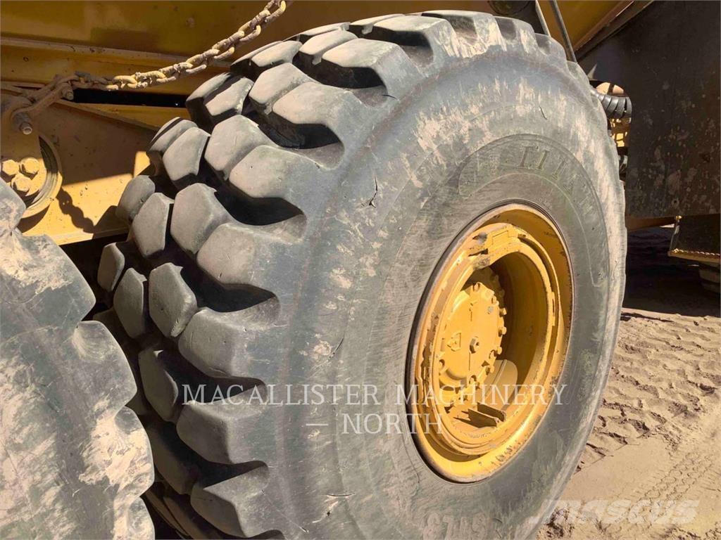 CAT 745C T 铰接式自卸车