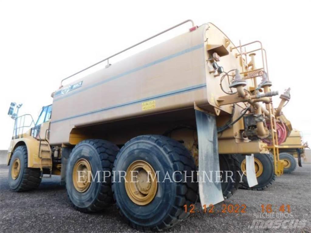 CAT 745C WT 水罐车