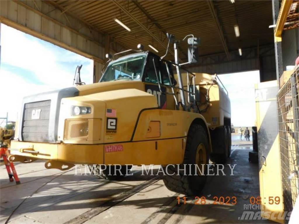 CAT 745C WT 水罐车
