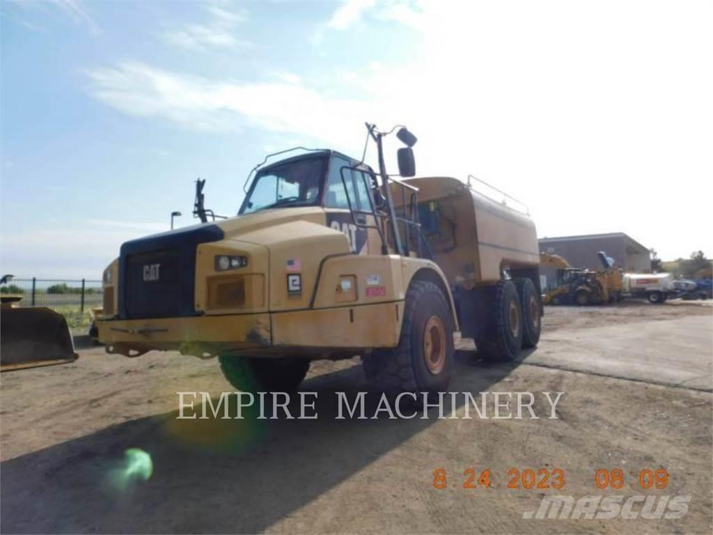 CAT 745C WT 水罐车