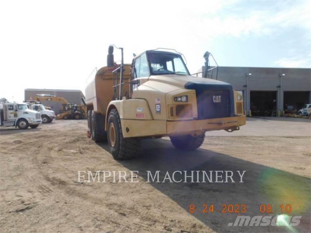 CAT 745C WT 水罐车