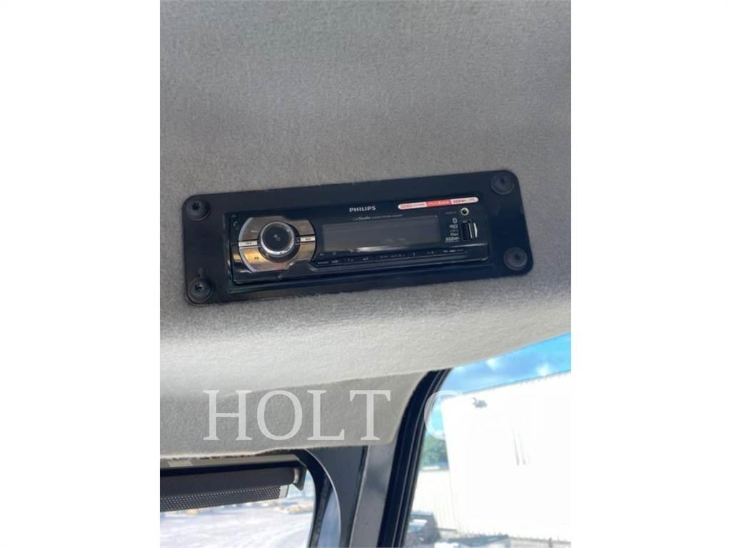 CAT 770G 铰接式自卸车