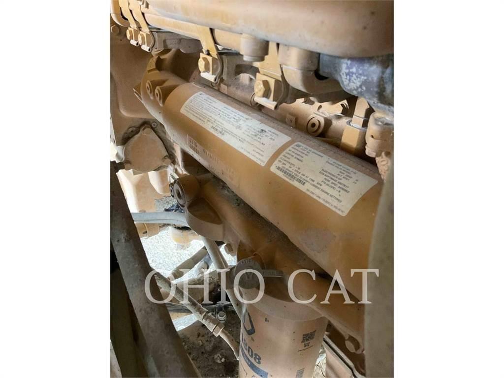 CAT 770G 铰接式自卸车