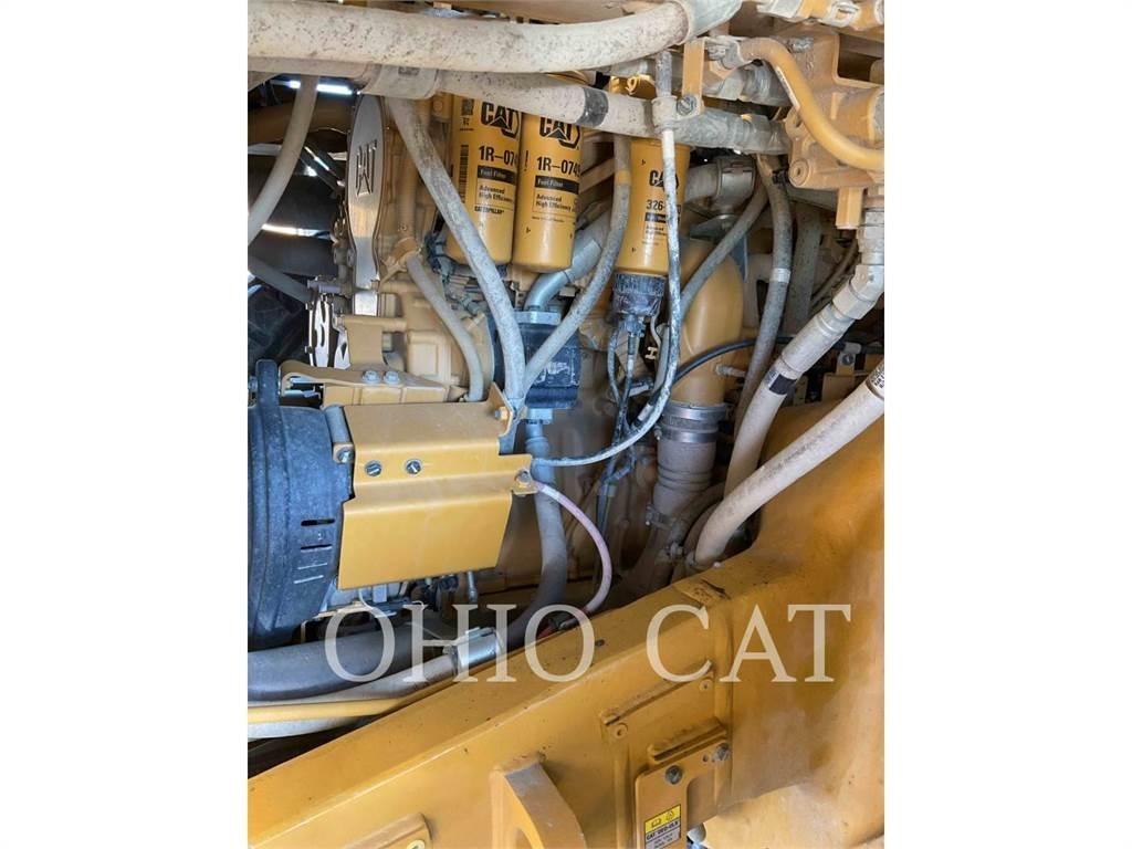 CAT 770G 铰接式自卸车