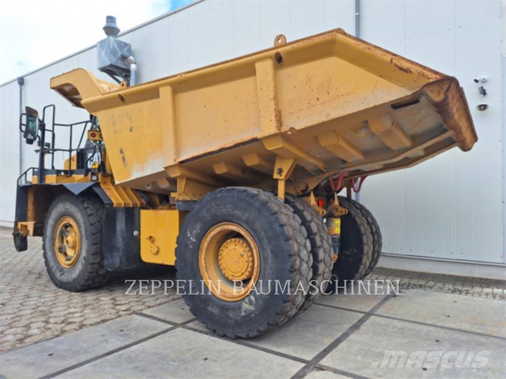 CAT 772G 铰接式自卸车