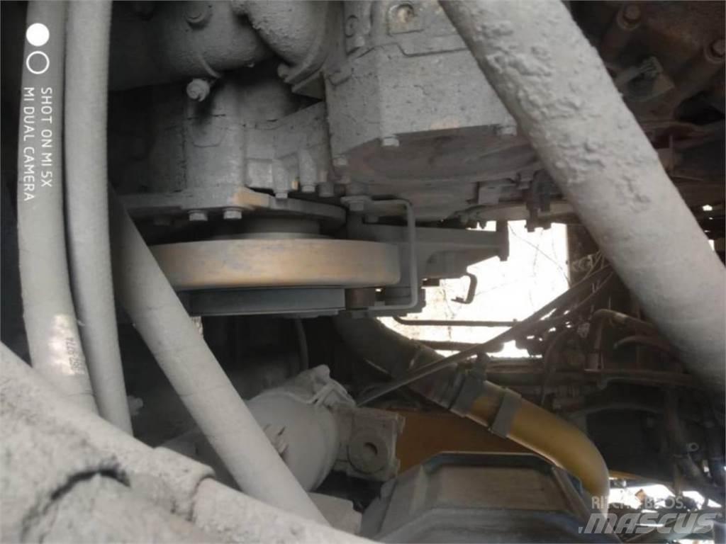 CAT 772GLRC 铰接式自卸车