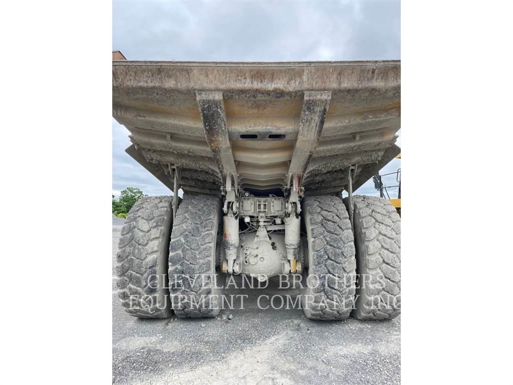 CAT 773G 铰接式自卸车