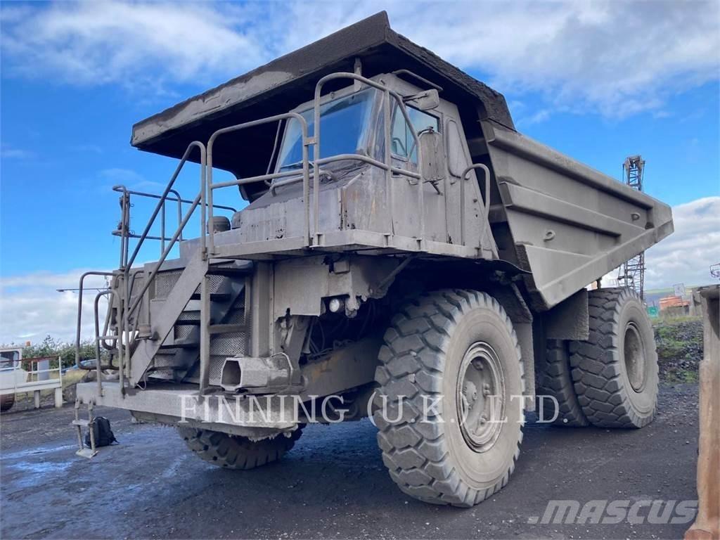 CAT 775D 铰接式自卸车