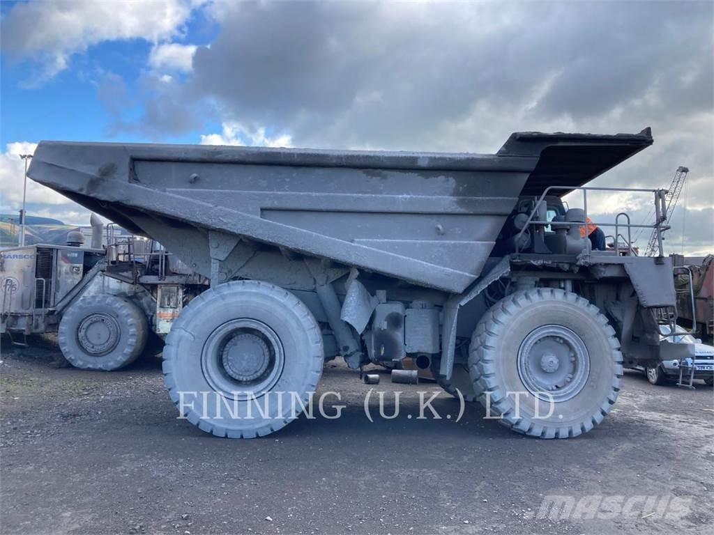 CAT 775D 铰接式自卸车