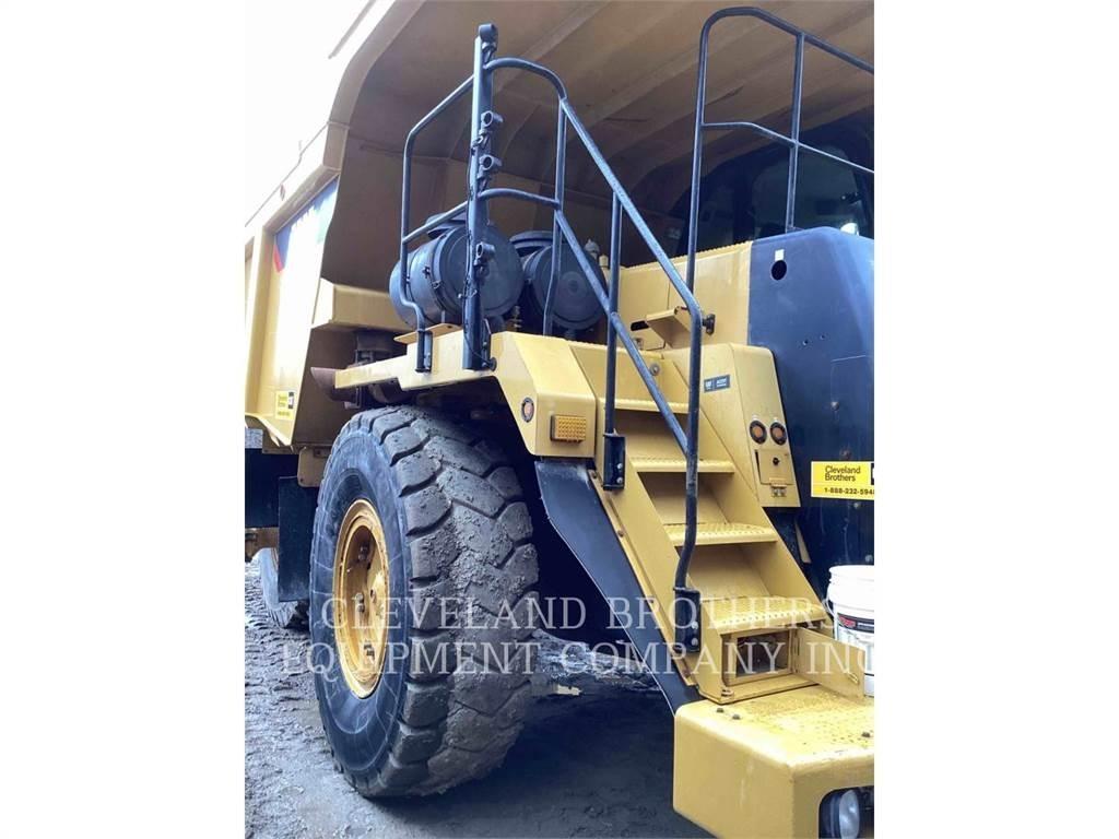 CAT 775F 铰接式自卸车