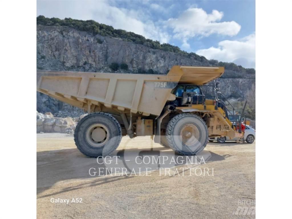 CAT 775F 铰接式自卸车