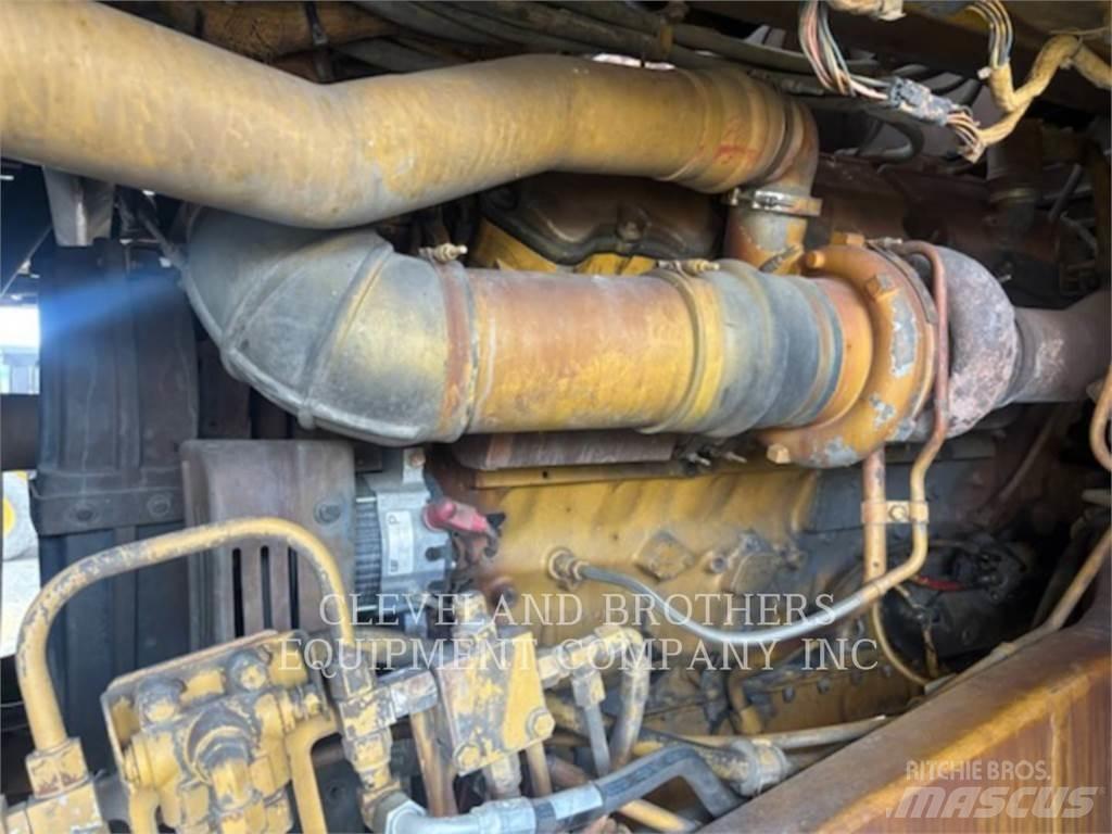 CAT 775F 水罐车