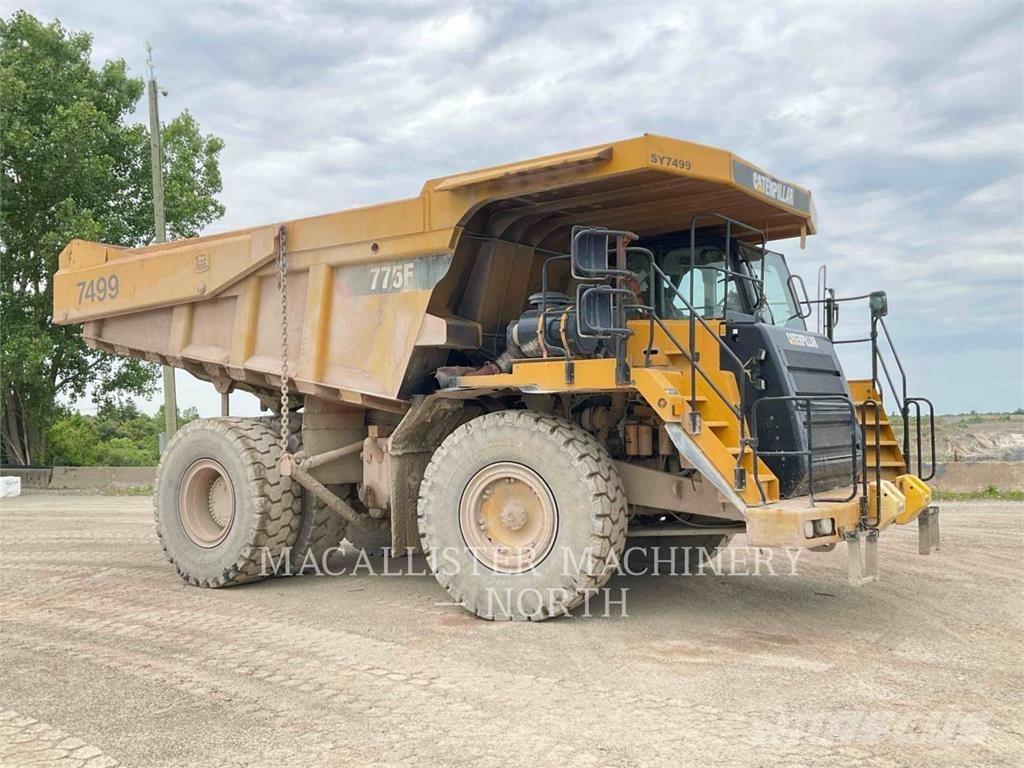 CAT 775F 铰接式自卸车