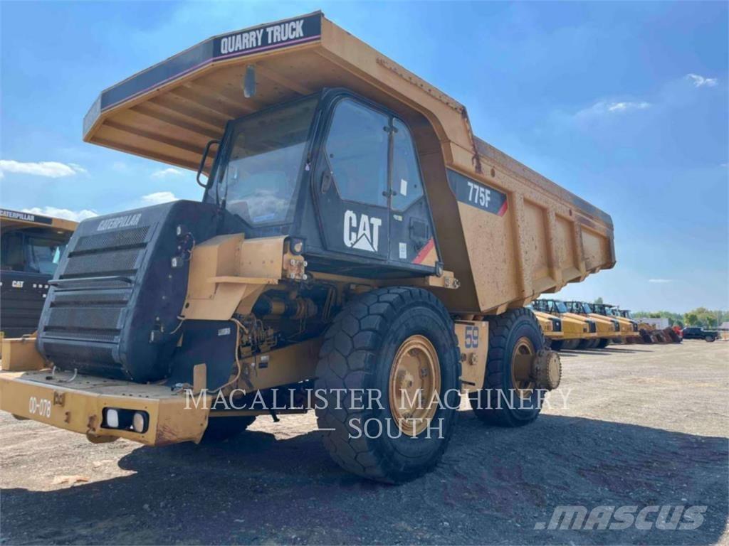 CAT 775F 铰接式自卸车