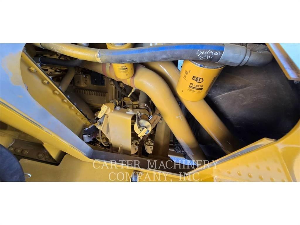 CAT 775F RBLD 铰接式自卸车