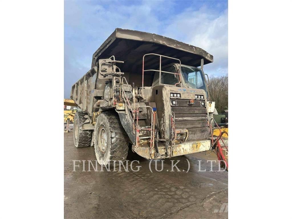 CAT 775G 铰接式自卸车