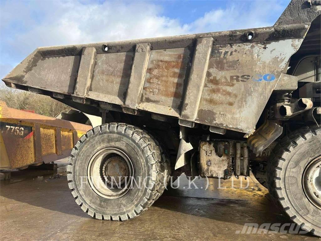 CAT 775G 铰接式自卸车