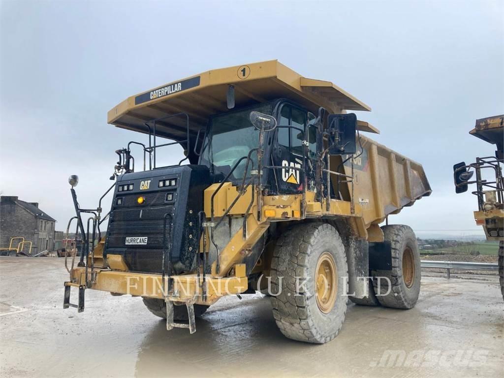 CAT 775G 铰接式自卸车