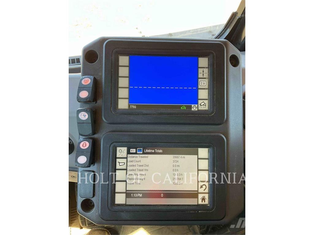 CAT 775G 铰接式自卸车