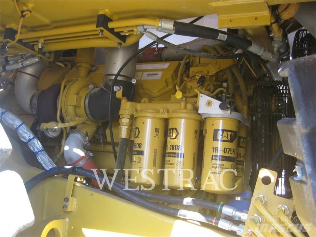 CAT 775GLRC 铰接式自卸车