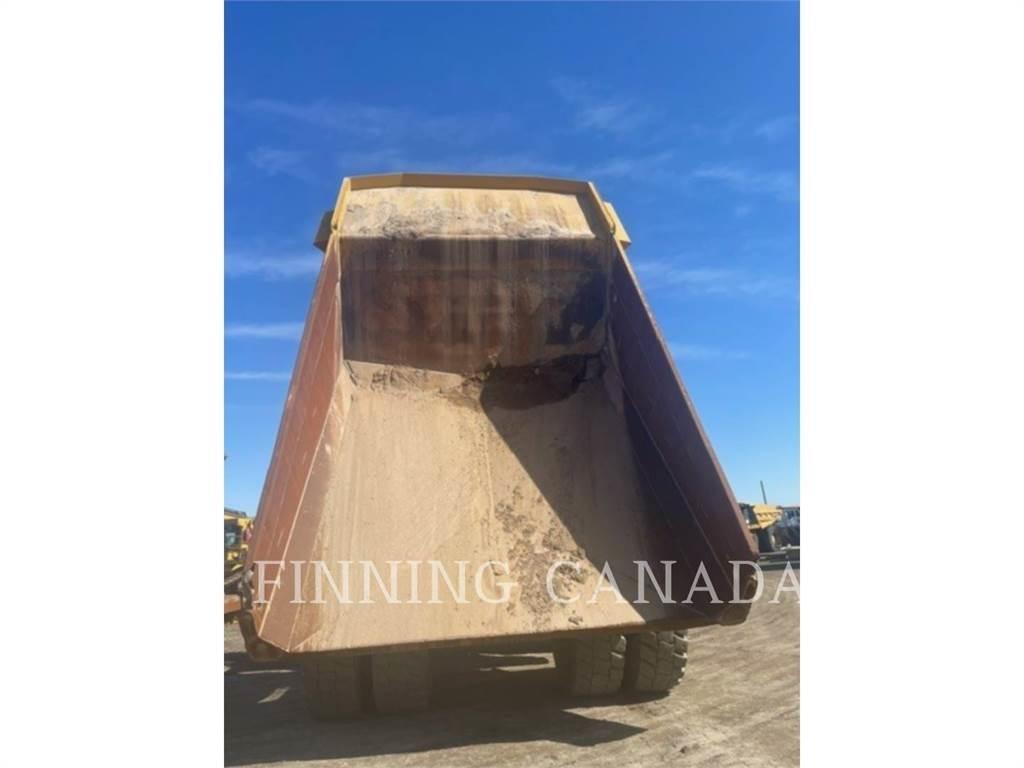 CAT 777F 铰接式自卸车