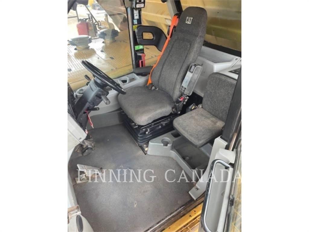 CAT 777F 铰接式自卸车
