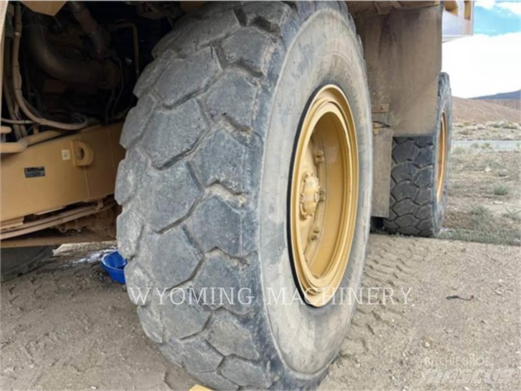 CAT 777G 铰接式自卸车